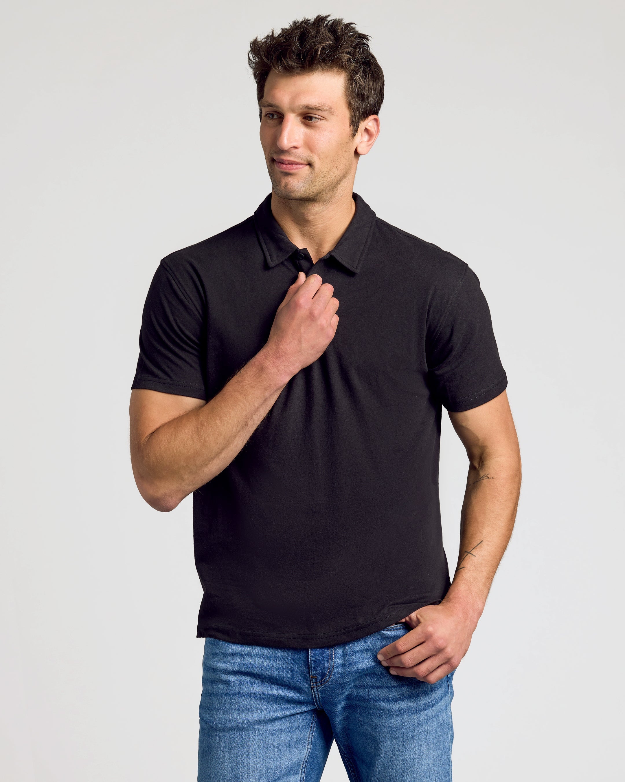 Black Short Sleeve Polo – Offracks